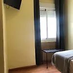 هوسبيدريا لويس دي جونجورا بيت ضيافة *