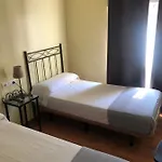 هوسبيدريا لويس دي جونجورا بيت ضيافة قرطبة