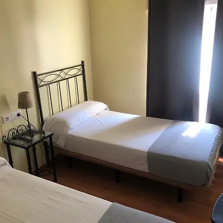 هوسبيدريا لويس دي جونجورا بيت ضيافة قرطبة